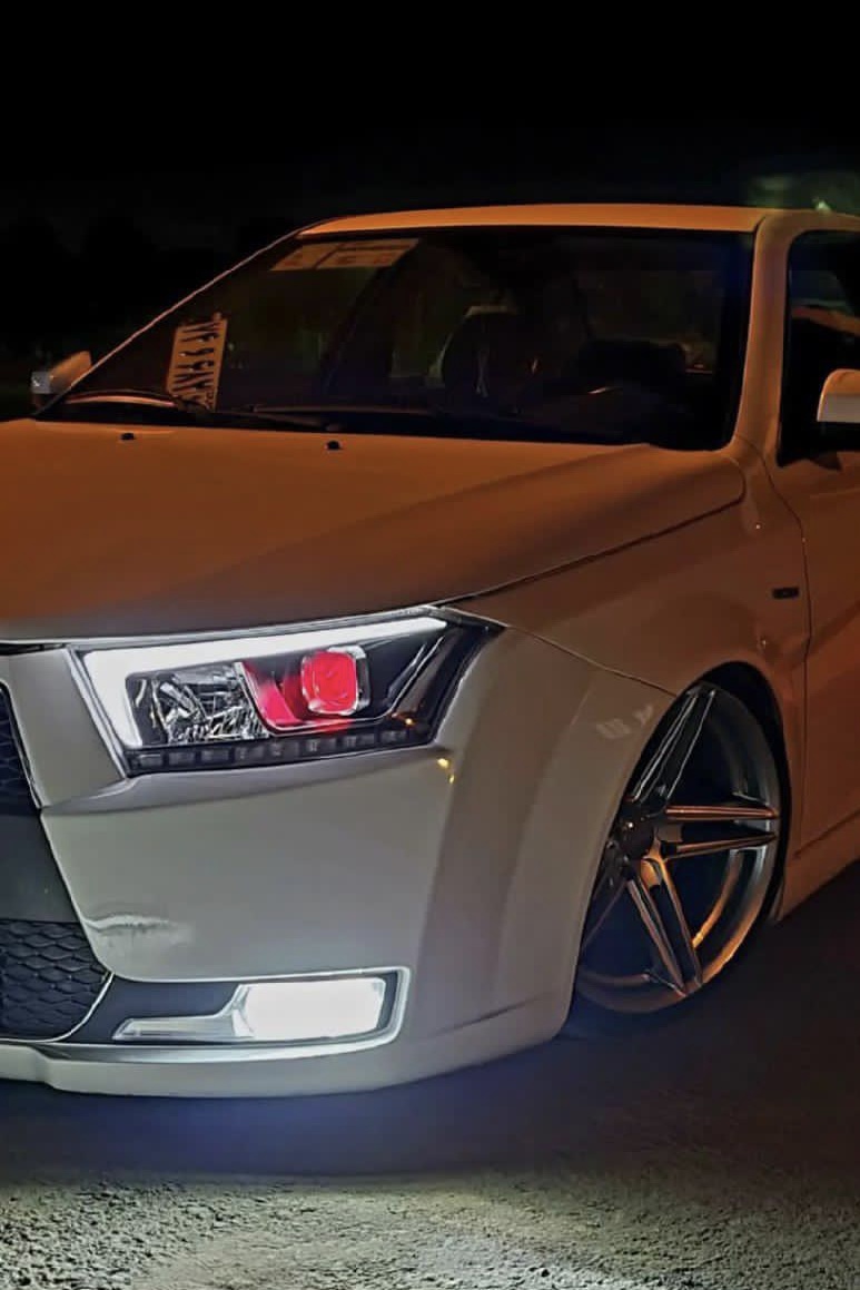 دویل آیز لنز